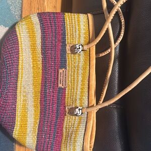 Kenyan woven sisal fibre bag